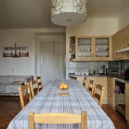 Albert Apartment