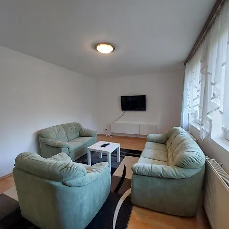 아파트 Apartment Albert 블로톤퓌레드