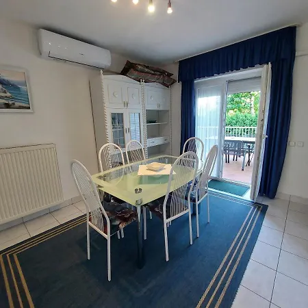 Apartment Albert 아파트 *