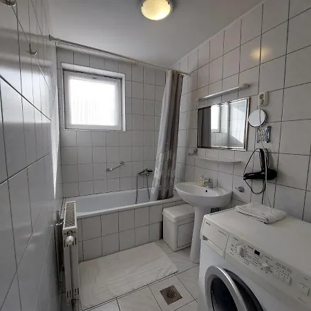 아파트 Apartment Albert