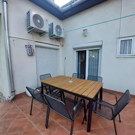 Apartment Albert 아파트 *