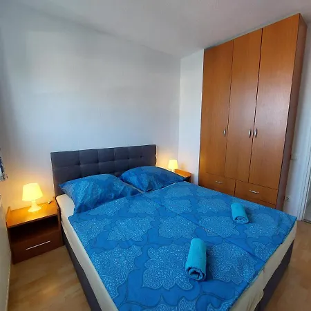 Apartment Albert * 블로톤퓌레드