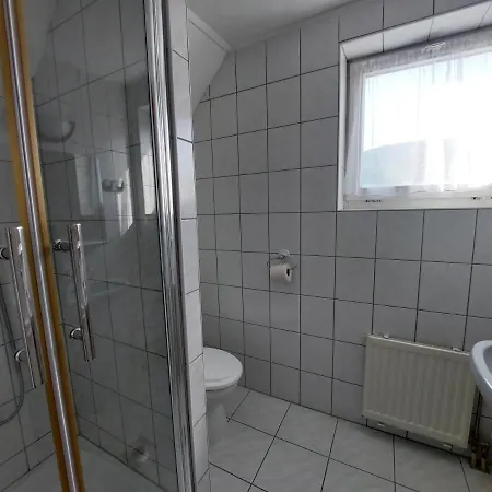 아파트 Apartment Albert
